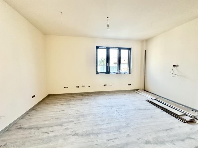 Comision 0%- Duplex cu 4 camere si anexa de 40 mp in centrul Mosnitei Noi