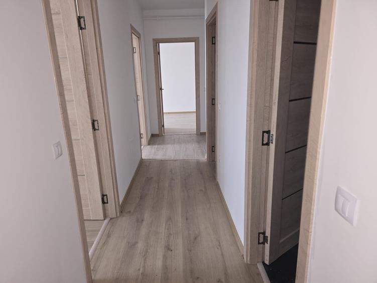 Apartament 3 camere,bl.nou finalizat+boxa+parcare,tva inclus-Pacurari-158256