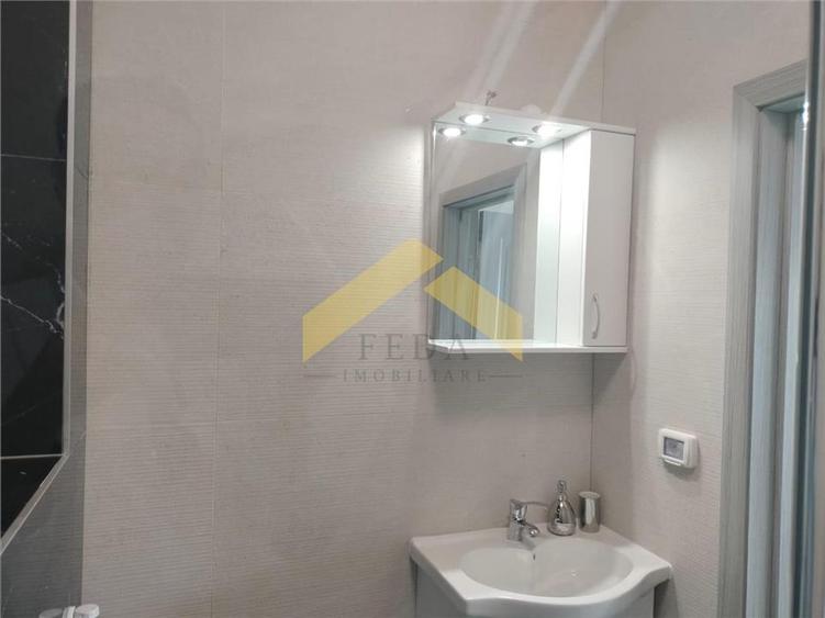 Penthouse 2 camere de inchiriat zona Micalaca
