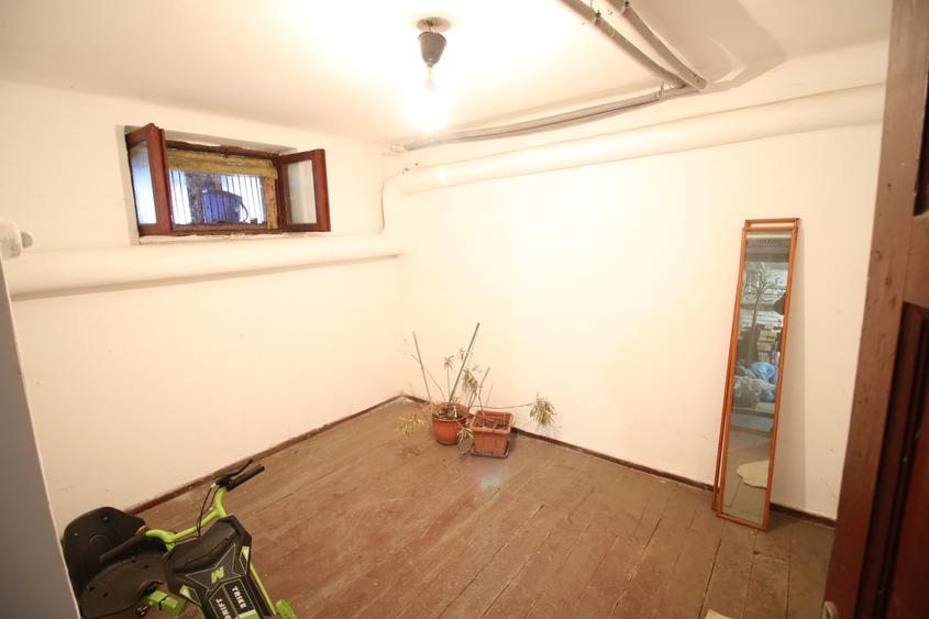 Imobil ultracentral spatios parter+subsol, 155 mp utili