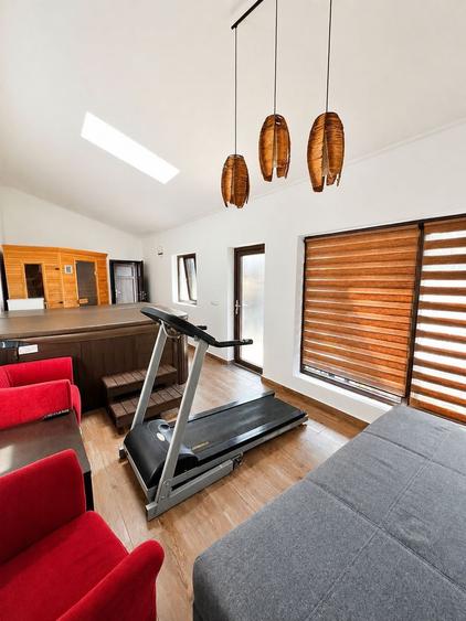 Vila cu 6 camere 4 bai, zona Spitalul Judetean, cu spa, garaj, beci