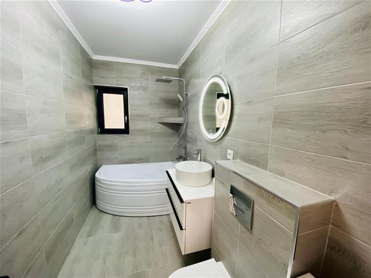 Ap. 2 camere si gradina, mobilat si utilat modern, zona D. Stanca