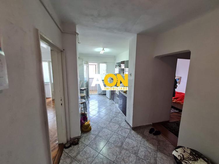 Apartament 4 Camere, 77 mp, Decomandat, Zona Cetate