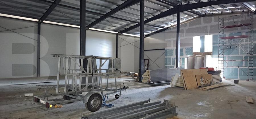 Hala industriala, de vanzare, 522 mp, zona exterior sud