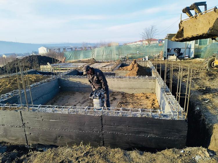PROPRIETAR: Casa Valea Adâncă, zona 5 Drumuri, 124 mp + terasă, balcon și beci