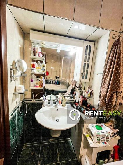 De vanzare! Apartament cu trei camere situat in Tg. Cucu - 8