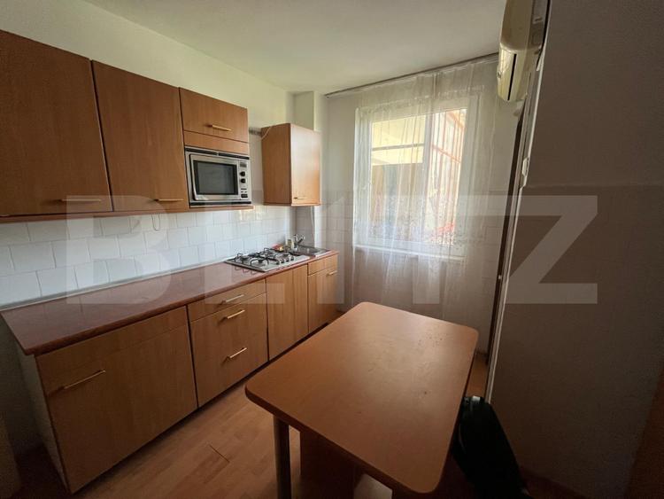 Apartament decomandat cu 3 camere, mobilat - Dacia