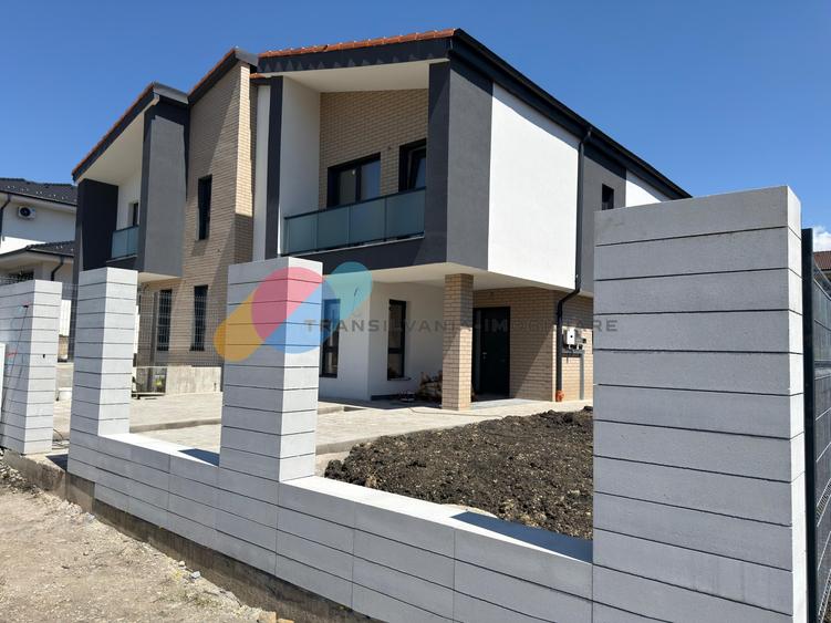 Casă modernă P+E | 120 mp utili | 355 mp teren | Panouri fotovoltaice |
