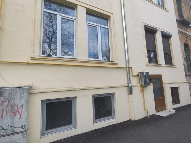 Apartament de vanzare, cu 2 camere, (Sad), in cartierul Cetate