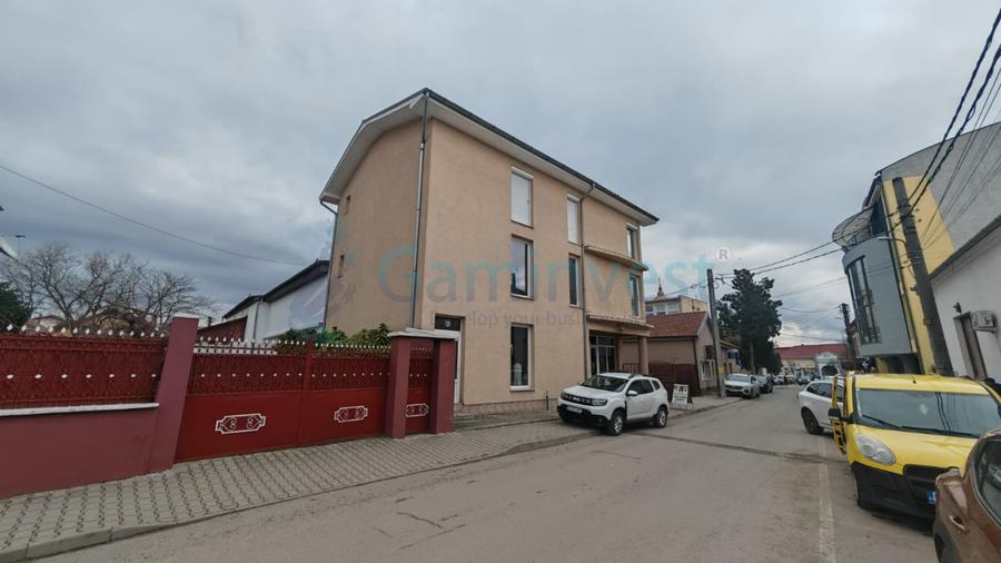 Imobil cu destinatie multipla - comercial, clinica birouri, in Alesd, Bihor