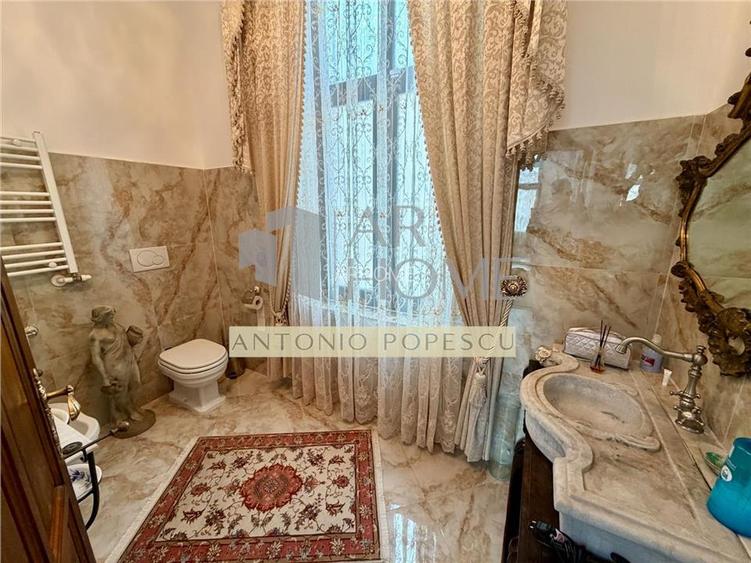 Casa 11 camere D+P,cu o arhitectura deosebita, ultracentral, Ploiesti. - 26