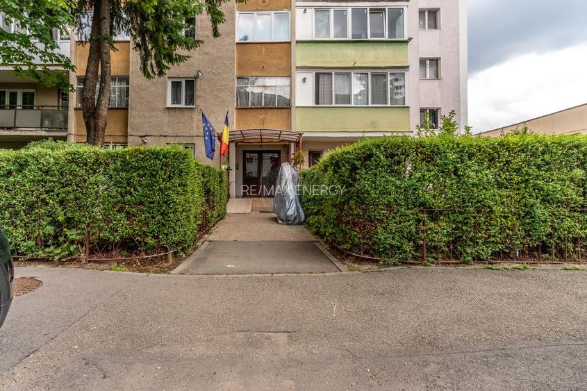 Apartament 3 camere,decomandat, renovabil.Str. Parâng nr.17|Comision 0 - 14