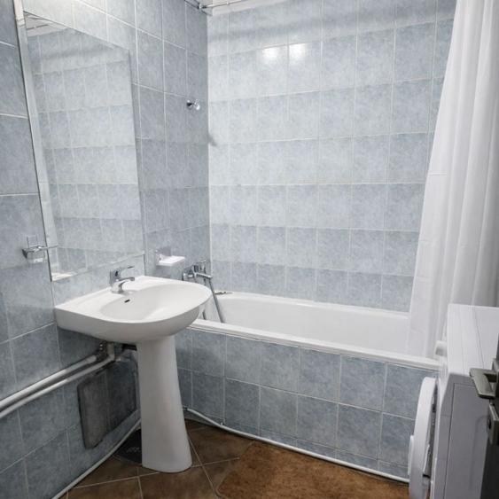 Apartament 2 camere spațios – Decebal / Piața Muncii – 64 mp – bloc 1999