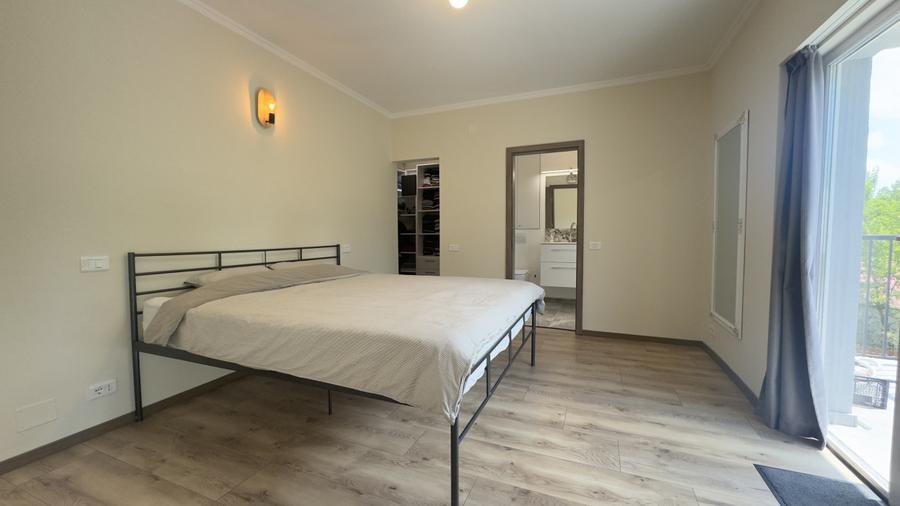 4 camere, 140mp, 4 bai, gradina, terasa, parcare, zona Corneliu Coposu
