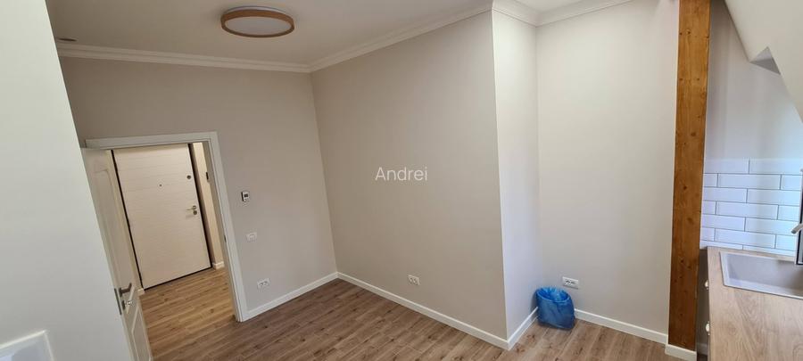 Inchiriez apartament 4 camere Bd. Dacia, recent renovat. - 9