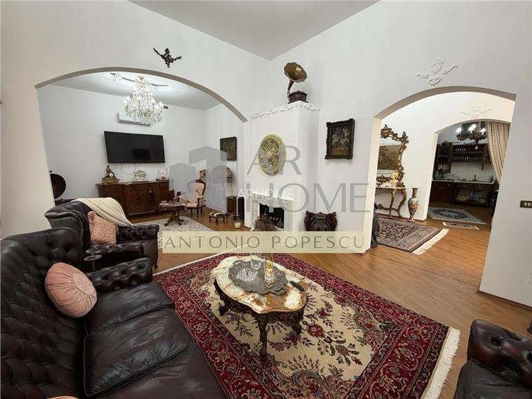 Casa 11 camere D+P,cu o arhitectura deosebita, ultracentral, Ploiesti. - 5