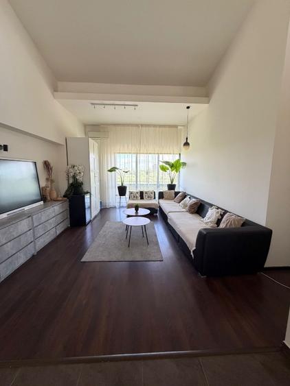 Apartament 6 cam: 3x dormitoare, 2x Dressing, Living, Dining, Bucătărie, Hobby