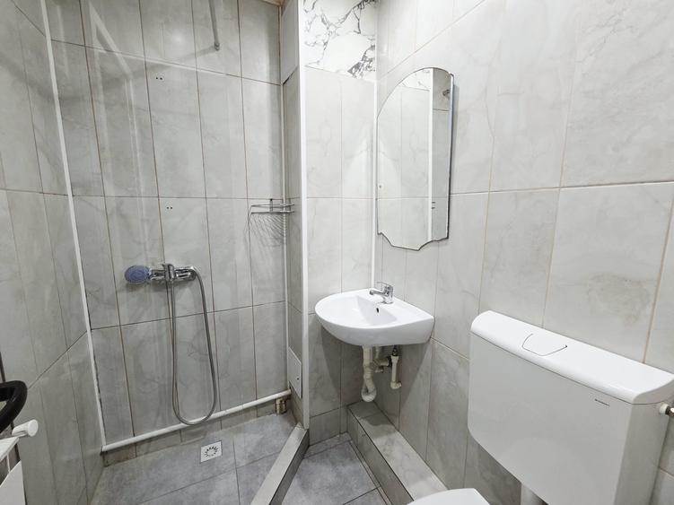 1 cam Tiglina1 etaj 1 str. Brailei CT Ac mobilata si utilata