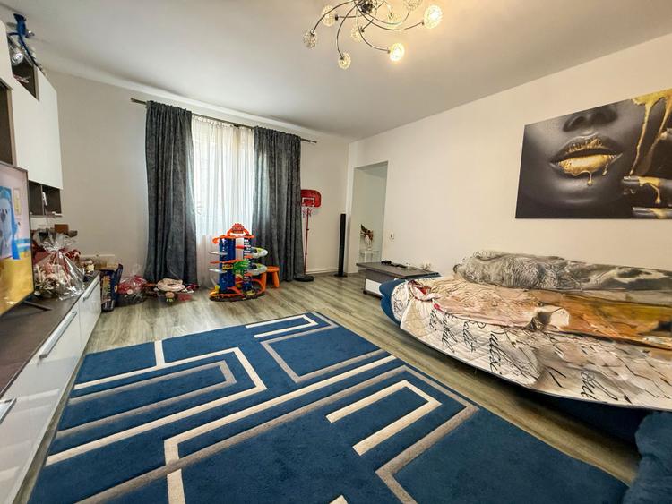 Casa P+M cocheta de vanzare in Ovidiu Sud - Zona Excelenta