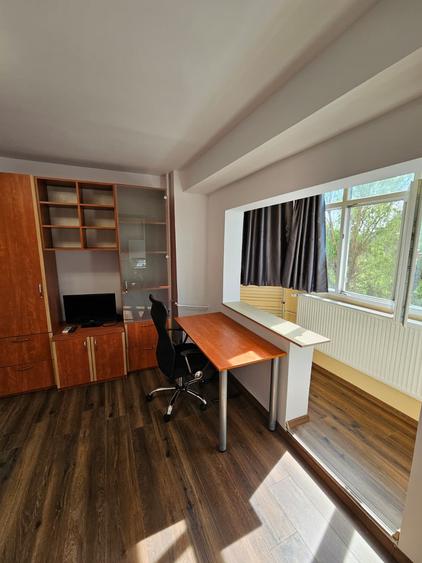 Tineretului, garsoniera, 4 minute metrou, BOILER, bloc mixt, 350 euro