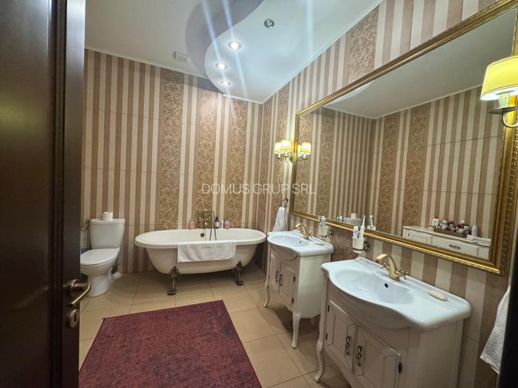 Vând apartament cu 3 camere , et 1, bd Ferdinand - 10