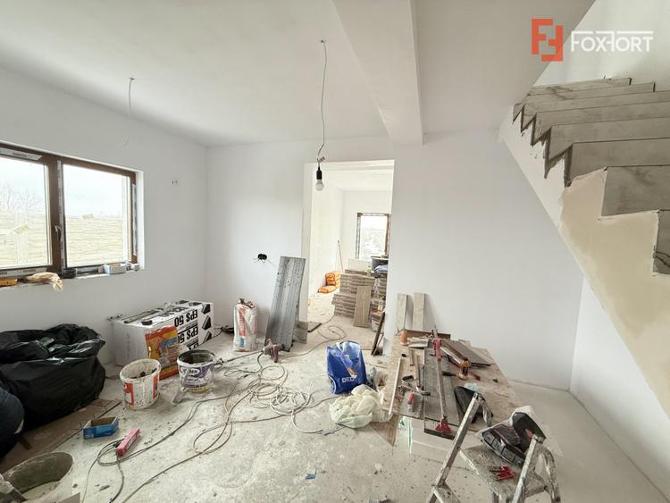 Duplex cu 4 camere de vanzare in localitatea Sacalaz
