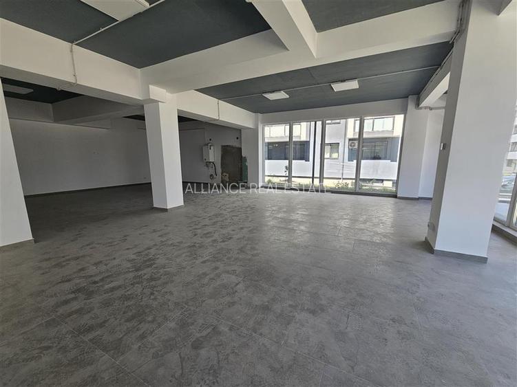 Spatiu comercial, 260mp, imobil nou, - 2