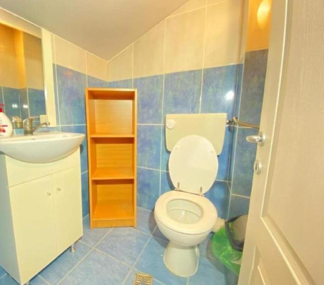 Apartament de vanzare cu vedere la piscina