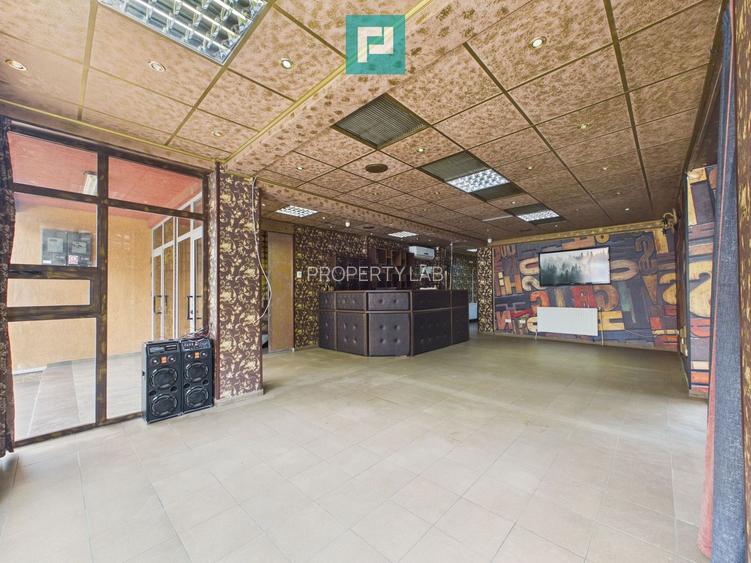 Spațiu comercial Parter de închiriat - 10