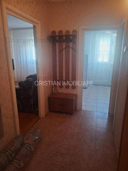 Ultracentral Calarasi-Bariera Apart 1 cam 40mp Mobilat Utilat etaj intermediar - 12