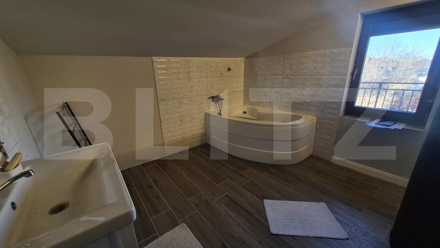Casa de vanzare, 300 mp, teren 600 mp, zona Bercu Rosu