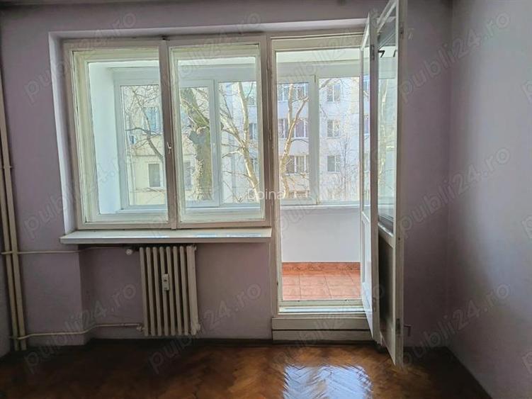 Apartament 3 camere, decomandat, -