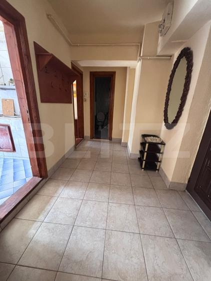 Apartament Calea Bucuresti 2 camere decomandat, 50 mp + balcon 9 mp, etaj 1