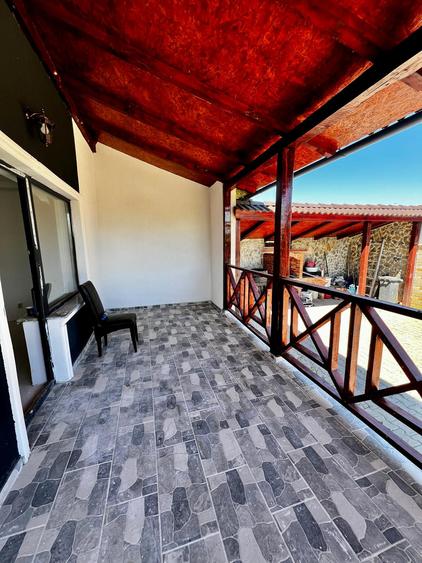 Duplex P+1, 5 camere, 214 mp Utili, Terasă și Curte Privată