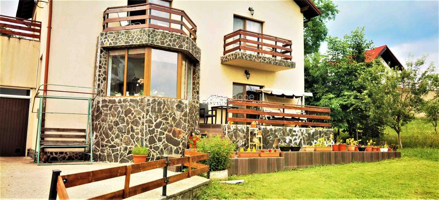 Manuel recomanda : Vila superba in Cornu de Jos 295mp , teren 1360mp - 45