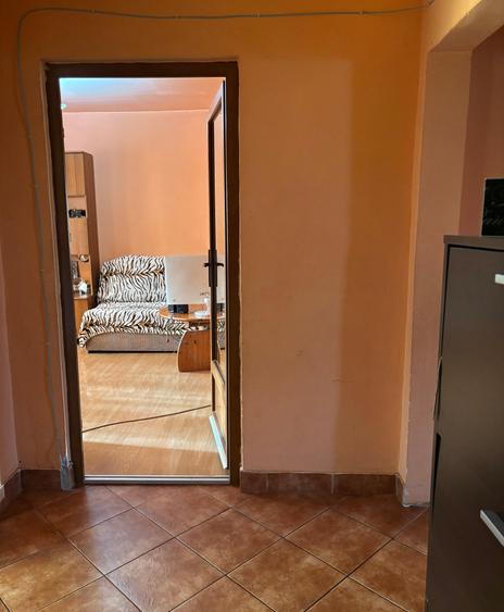 Apartament 3 camere Vanzare | Gorjului (2 minute de metrou) | An 1976