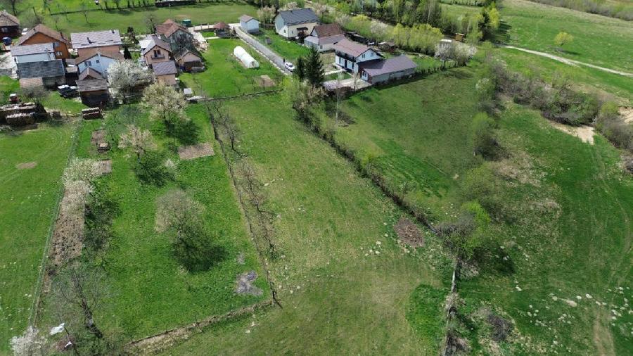 BRAN,  PREDELUT -  Teren 4,000 mp