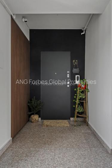 For Rent Panoramic Signature: Penthouse in Floreasca's Prime Waterfront