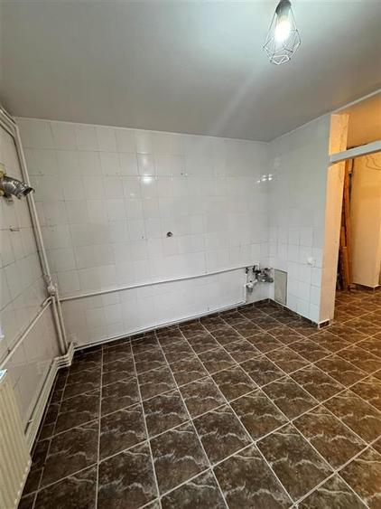 Apartament 3 Camere Decomandat Brancoveanu Hol H