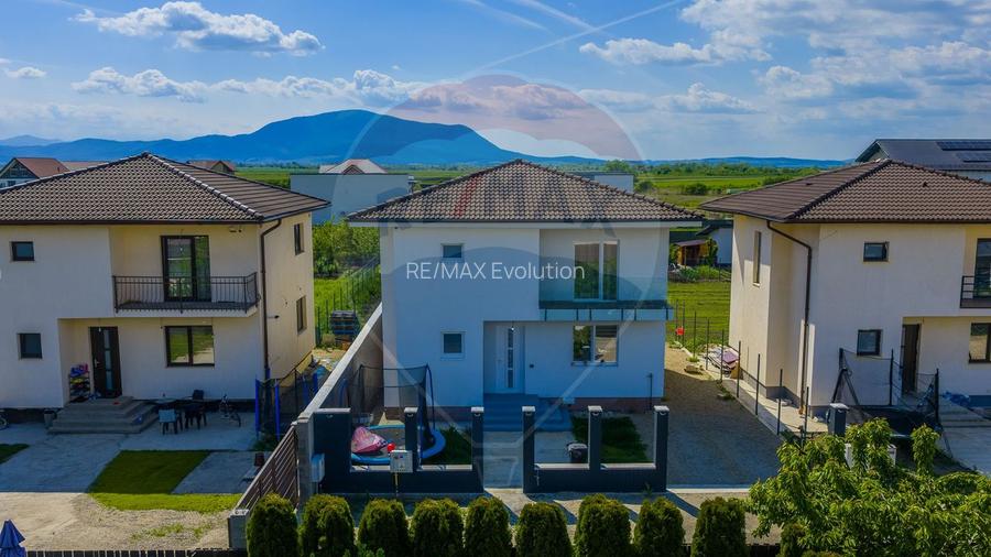 COMISION 0%| CASĂ ÎN STUPINI| FINISAJE PREMIUM| UTILITATI| TEREN 658MP - 11