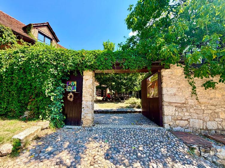 CASA THEA | INVESTIȚIE ÎN TURISM, GASTRONOMIE ȘI EXPERIENȚE | SOCOLARI