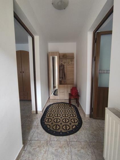 Casă spațioasă cu 3 camere, 2 băi și curte generoasă – Zona Coiciu