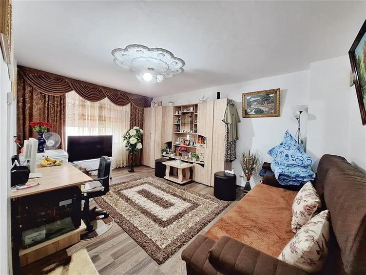 Apartament 2 camere decomandat, zona Neagoe Voda