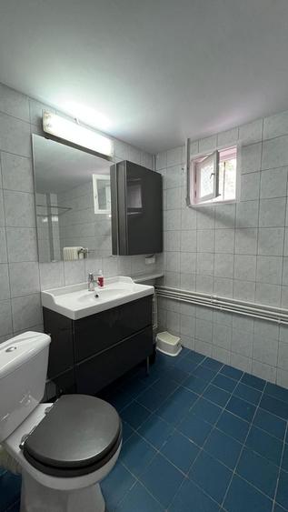 Apartament in vila cu 6 camere si curte proprie de 202 mp