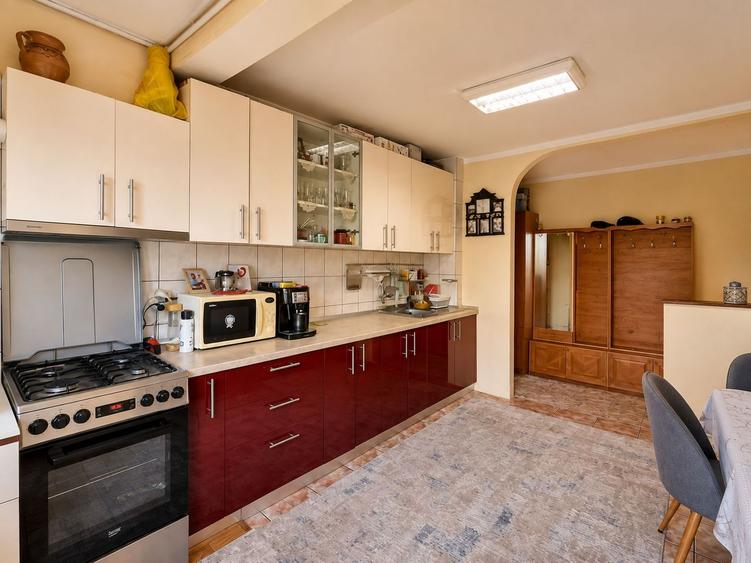 Apartament 2 camere decomandate 50mp, et3/4 - Marasti