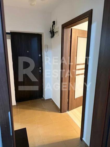 Vânzare, apartament 2 camere, zona Apărătorii Patriei