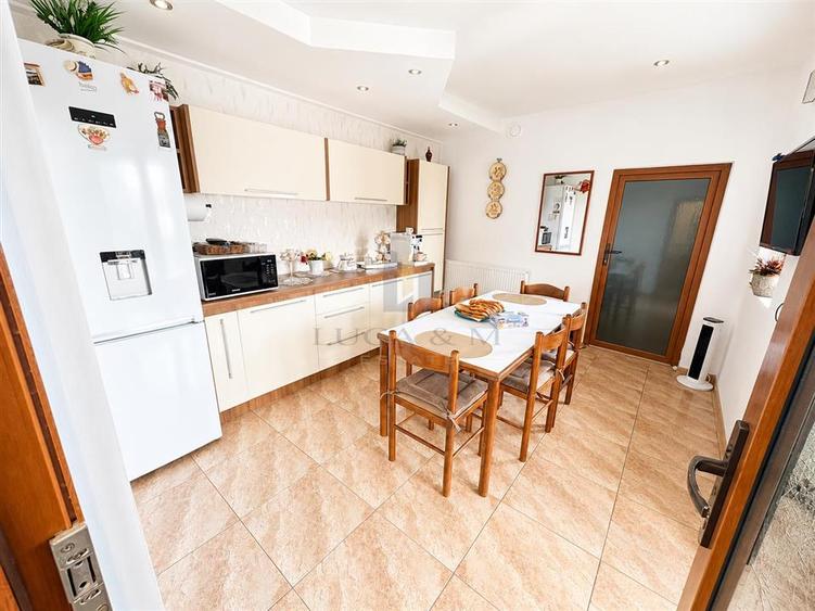 Casa individuala cu teren de 1.480 mp in Dumbravita