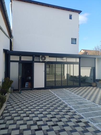 Casa cu un design contemporan si tehnologie integrată
