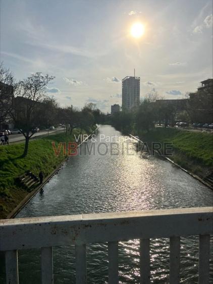Apartament spațios cu 1 cameră, 71 mp, în clădire istorică, pe malul râului Bega - 12