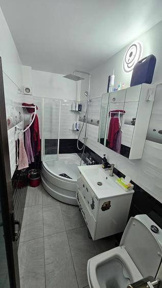 Apartament 3 camere zona Inel 1(Academia Navala)